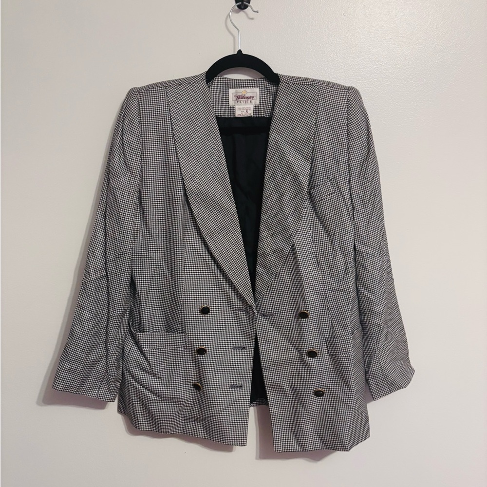 Worthington petite vintage houndstooth black and white blazer with gold buttons